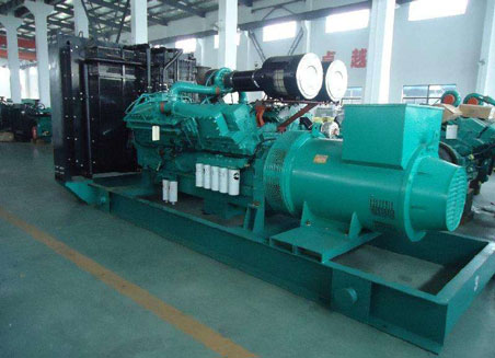 打安镇800kw康明斯柴油发电机组